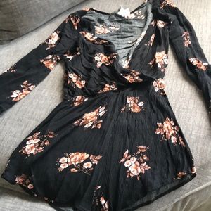 Romper short low cut front